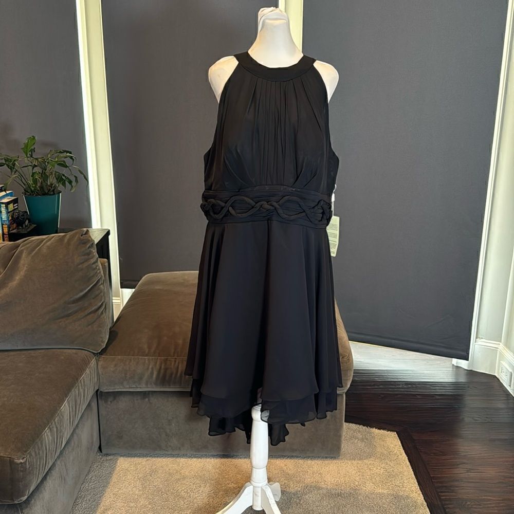 Women’s Black Chiffon Halter Neck Short Formal Party Dress Size 22 NWT
